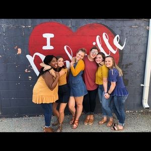 Meet your Posher, Emily